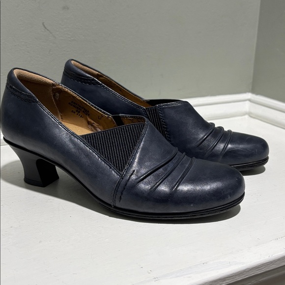 Earth Day Tripper Kitten Heel Slip-In Blue Leather Shoes-size 8B - Picture 2 of 8